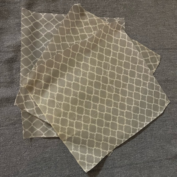 Reusable beeswax wrappers + beeswax pastilles + fabric
Group of 50 Brand NEW - Picture 4 of 9